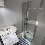 Spacious Family Nest Facing The Sea